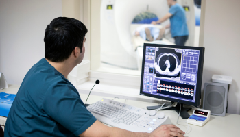 Expert Radiologist